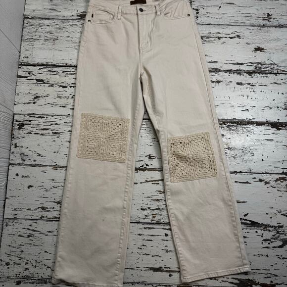 Judy Blue Jeans 15/32 High Waist Cream Garment Dyed Crochet Patches JB88836 - Picture 2 of 8